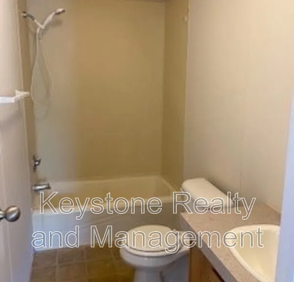 106 Hercules Ct — Photo 9