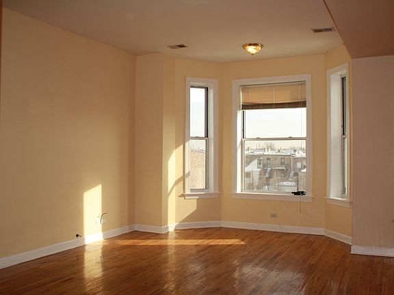 2nd image of 2754 W Washington Blvd #4E
