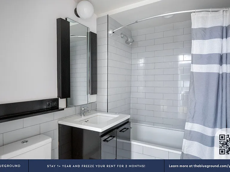 101 E 10th St #4D — Photo 12