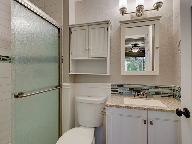 899 SW 13th Ave — Photo 23