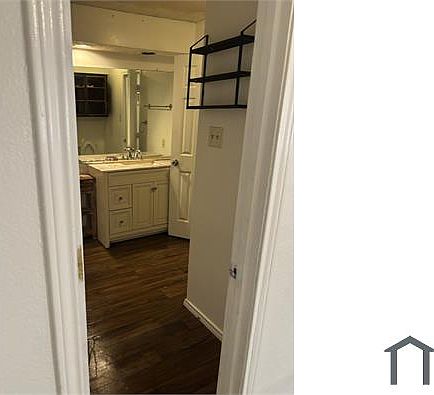 2nd image of 829 Andalusia Trl