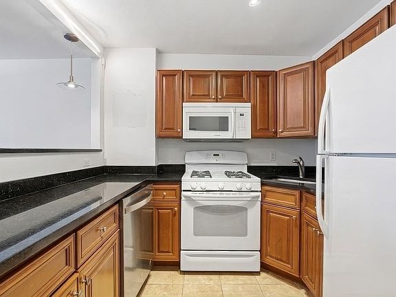 3rd image of 151 Tremont St APT 21A