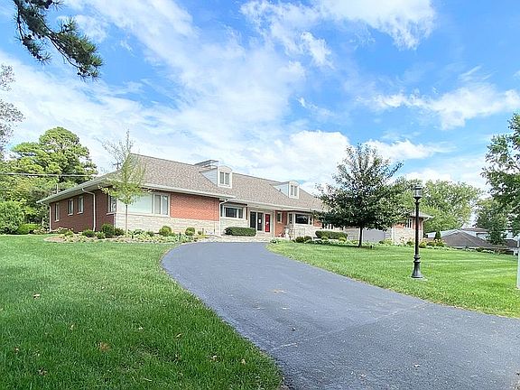 2nd image of 62 Clermont Ln