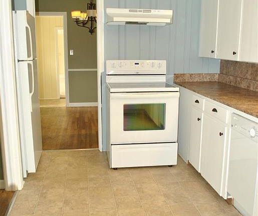 5th image of 5052 West Blvd NW