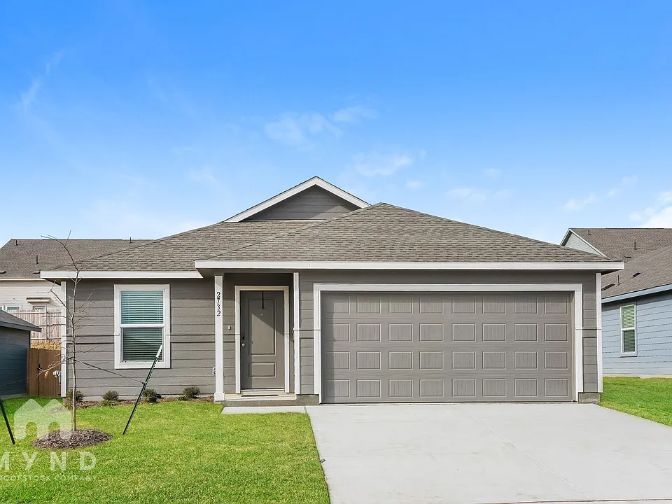 2732 Center Creek Ln