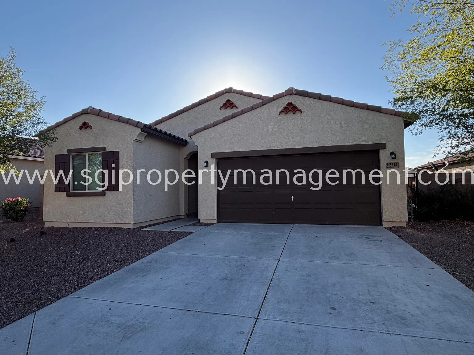 4 bedroom Casa Grande home — Photo 1