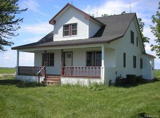 8432 W Fairgrove Rd, Fairgrove, MI 48733