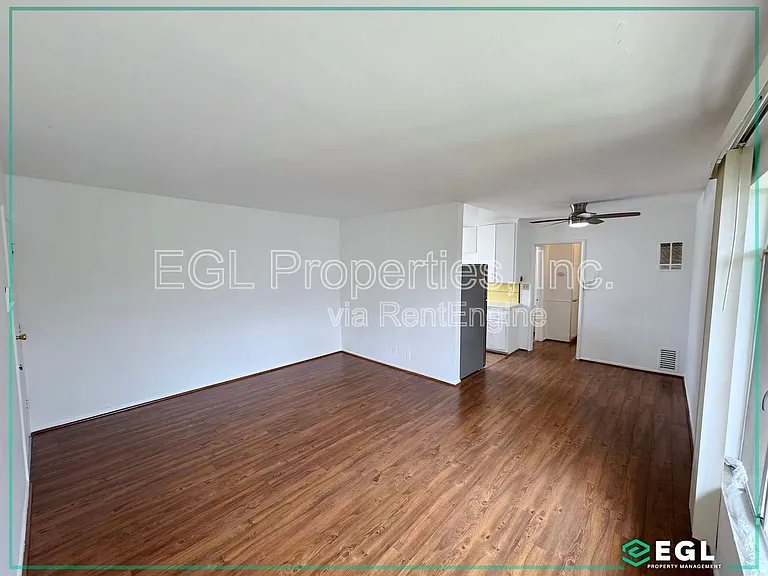 1211 N New Hampshire Ave #13 — Photo 2