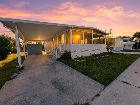 4045 White Pine Dr, Boynton Beach, FL 33436