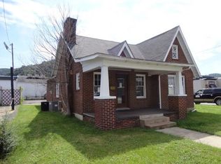 716 Broadway St, Paintsville, KY 41240