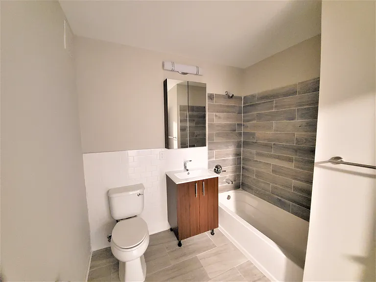 16 Canfield St #1 — Photo 17