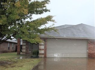 1412 Forrest Ridge Way, Yukon, OK 73099