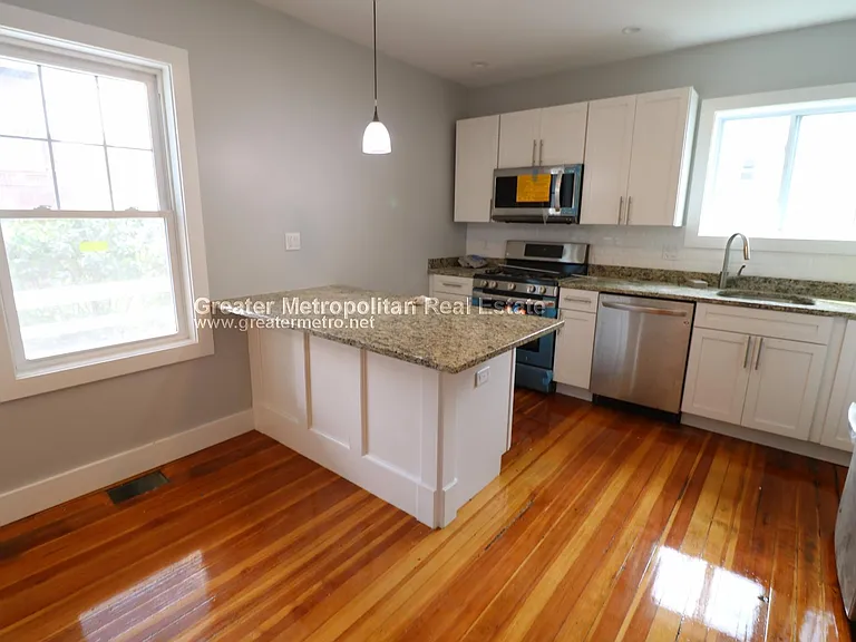 21 Seafoam Ave #2 — Photo 2