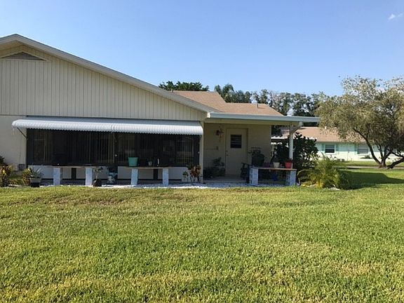 4th image of 2308 Glenmore Cir