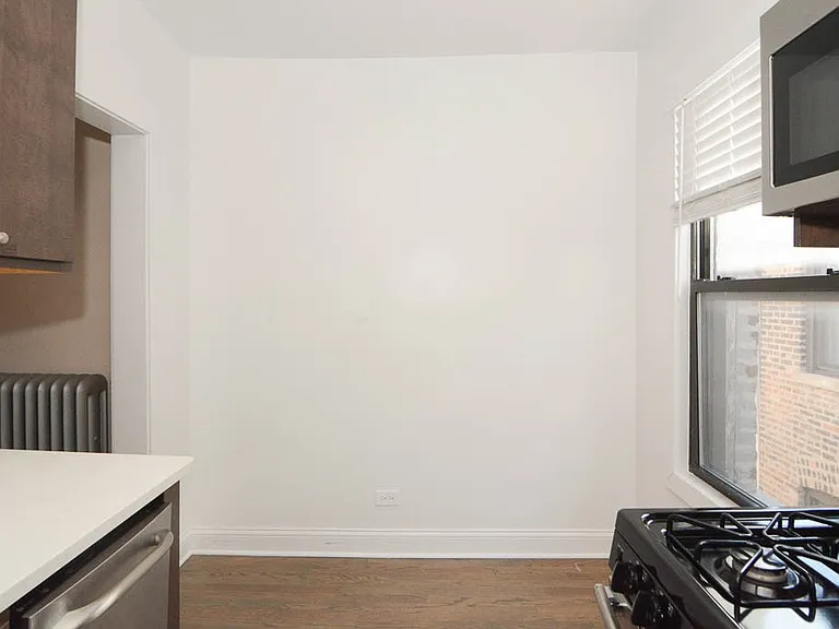 2641 N Spaulding Ave #E4 — Photo 5