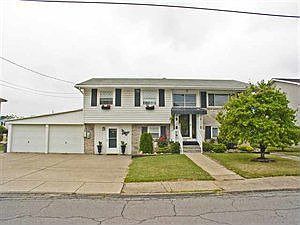 1st image of 132 Lincoln Pl