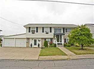 132 Lincoln Pl, Follansbee, WV 26037