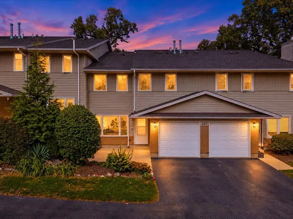 473 River Bend Rd Unit 115, Naperville, IL 60540
