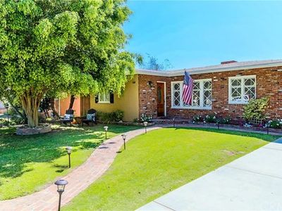 3715 Pacific Ave, Long Beach, CA, 90807