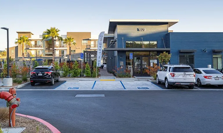 Leasing Office Exterior