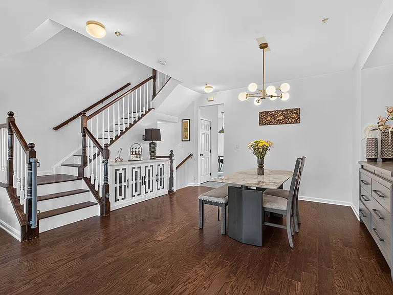 5 Truman Dr — Photo 8