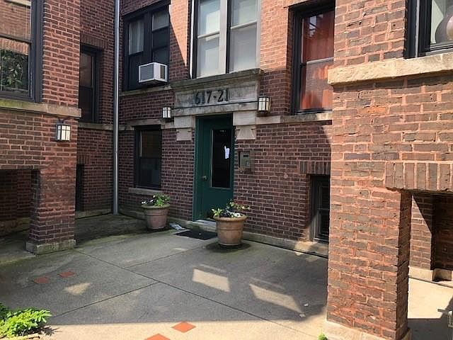 2nd image of 619 W Cornelia Ave #3A