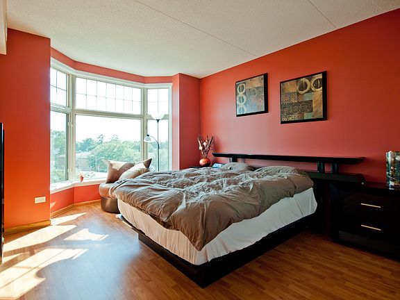5th image of 9670 Franklin Ave Unit 409