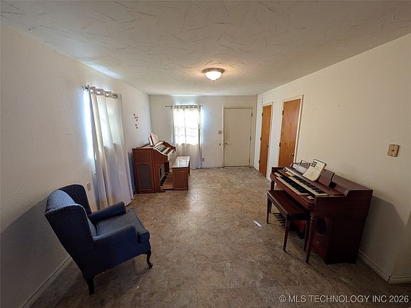 4th image of 1001 4th Ave NE