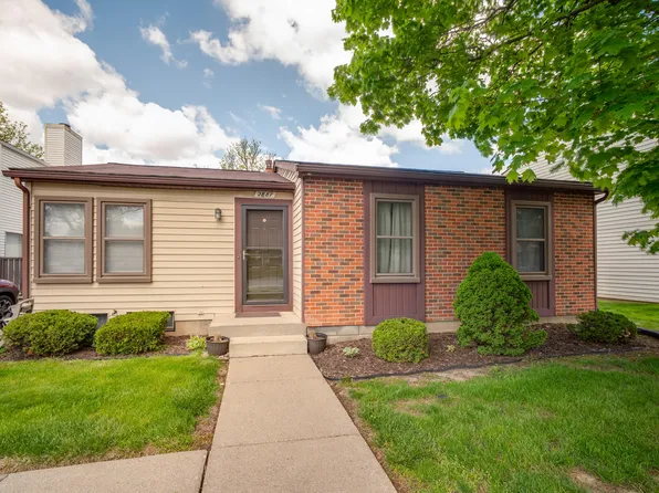 2887 Roundtree Dr, Troy, MI 48083