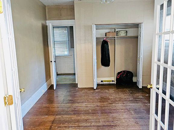 4th image of 627 Crosby St Unit A