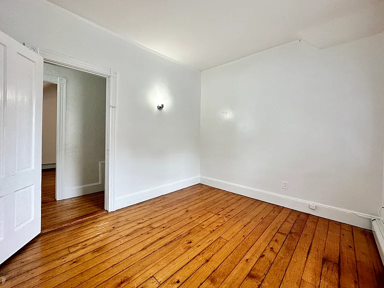170 Alabama Ave — Photo 7