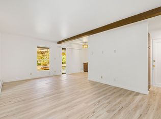 922 100th Ave NE APT 12, Bellevue, WA 98004