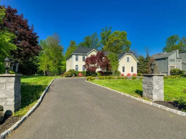 18 Downingtown Ct, Warren Twp., NJ 07059
