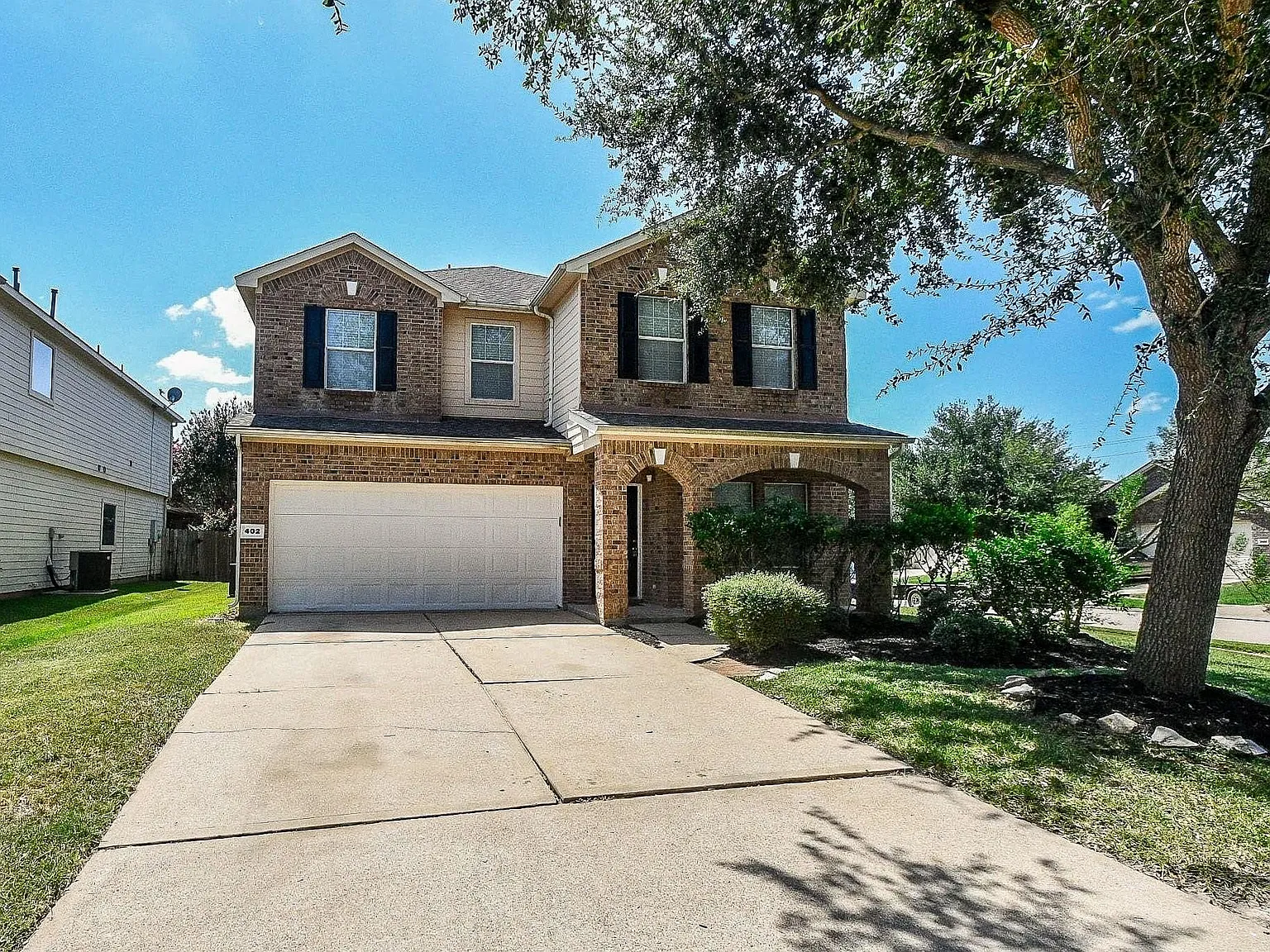 5 bed, 3.5 bath, 3342 sqft, $2,430 — Photo 4