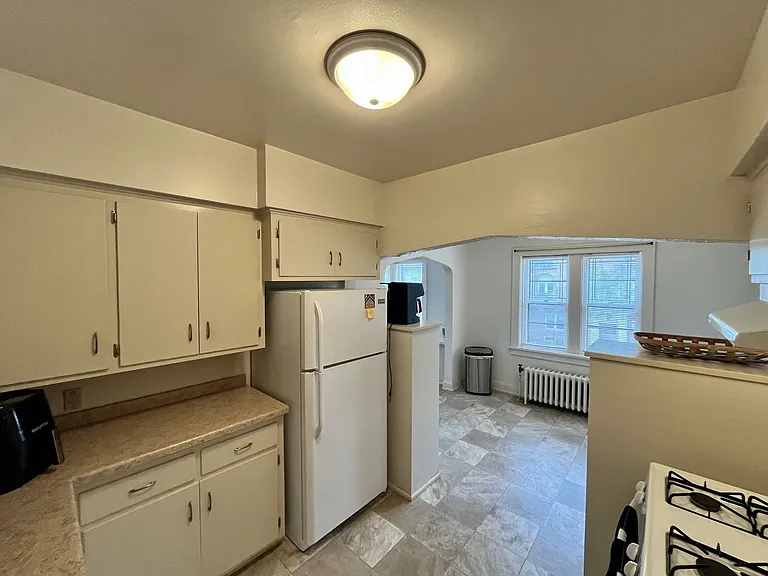 4460 N Oakland Ave — Photo 17