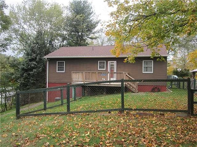2nd image of 301 McNary Ave