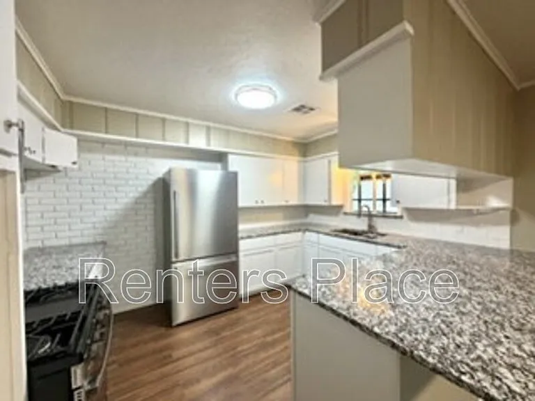 5501 S Newport Ave — Photo 8