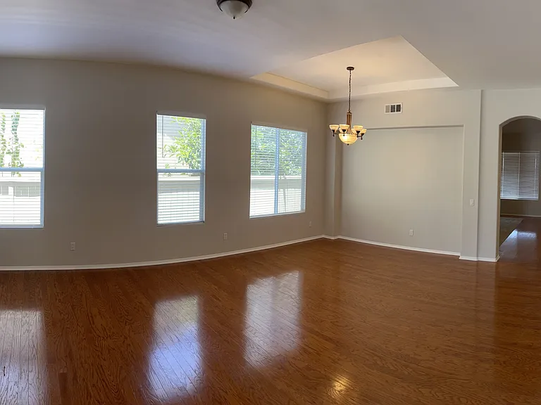 3799 Holly Springs Dr — Photo 3