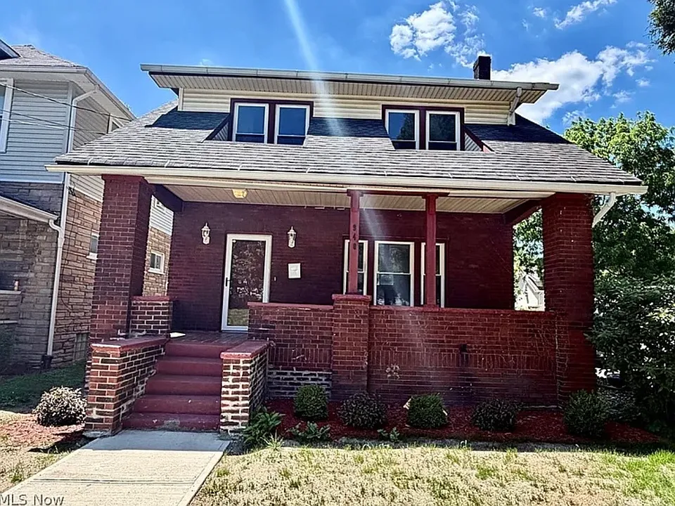 940 Katherine Ave