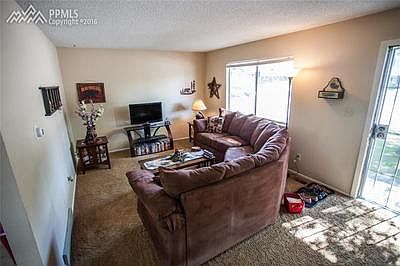 Great relaxing or entertaining space.