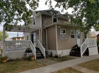 612 8th St NE, Independence, IA 50644