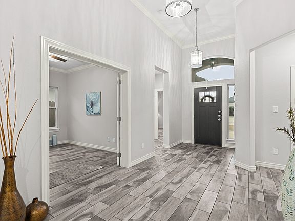 4th image of 2434 Manuel Ln