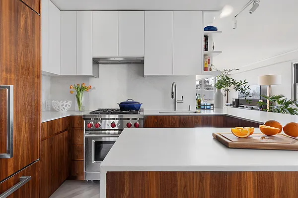 Sold by Compass | media 18