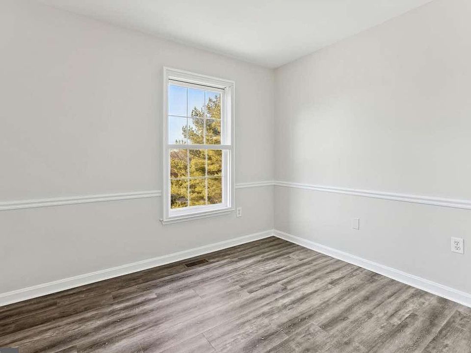 1st image of 12100 Brittania Cir