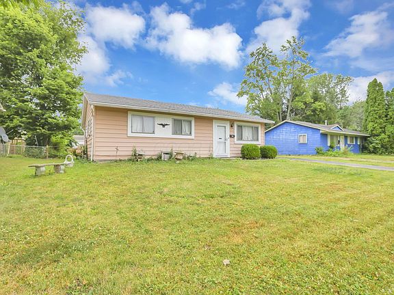 3rd image of 3882 Glenfield Rd