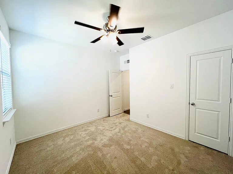 1105 Misty Brook Dr — Photo 25