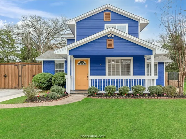 2412 Woodbend Dr, Bryan, TX 77803