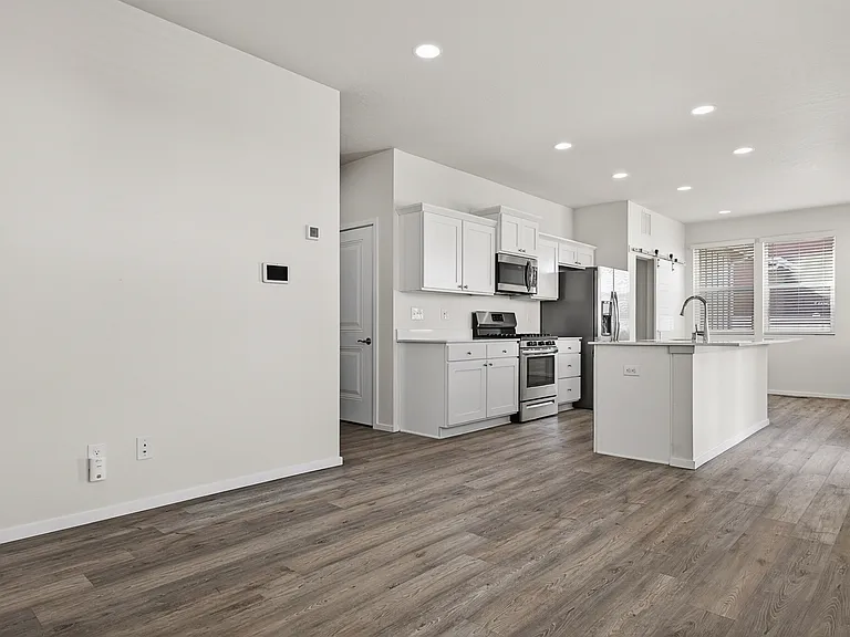 1007 N Viewmont Rd — Photo 21