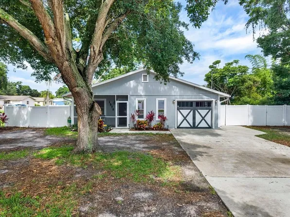 1978 Dix St, Largo, FL 33774