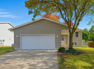 2754 Rose Dr SE, Rochester, MN 55904